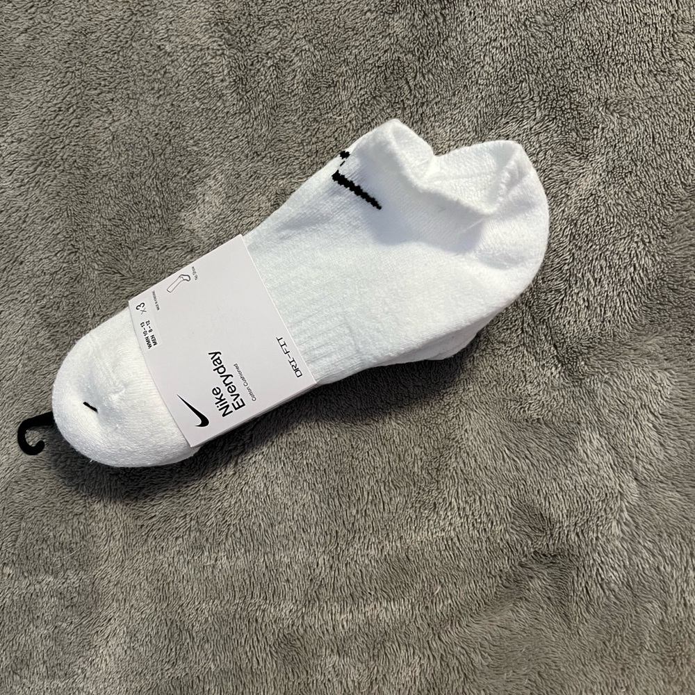 Nike Everyday White Ankle Socks